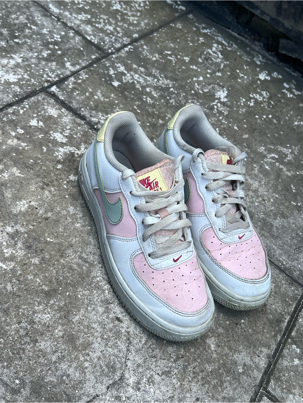 Nike Kids Pink & Mint Low-Top Sneakers - Picture 2 of 5